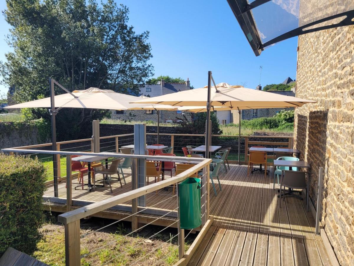 Hotel Le Petit Montmartre Dinard