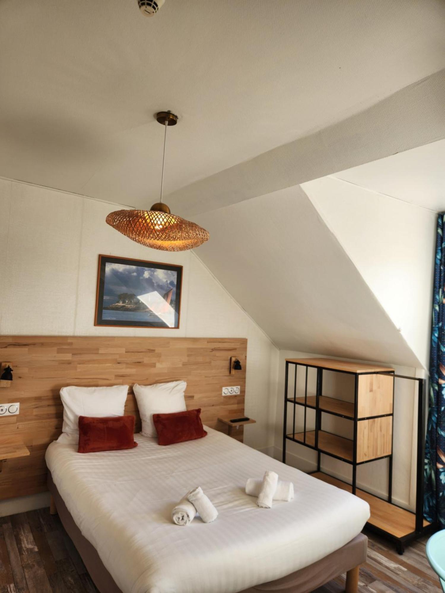 Hotel Le Petit Montmartre